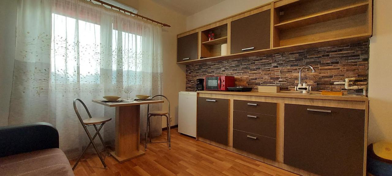 The View Apartment Orşova Esterno foto